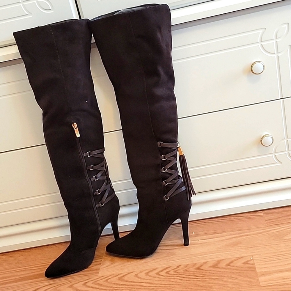 BCBG suede brown boots, women's 7.5